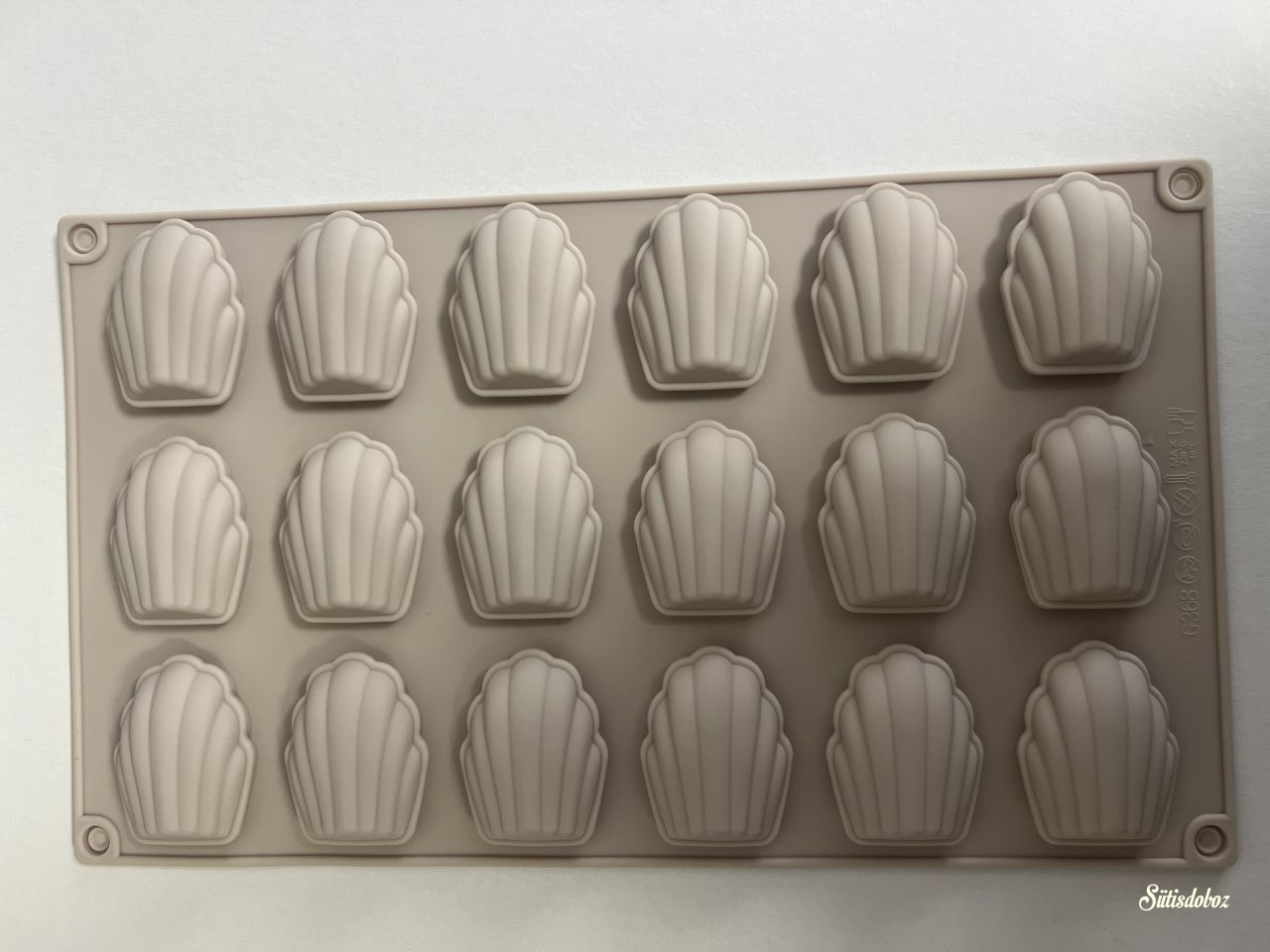 Szilikon madeleine forma 18db-os Mini